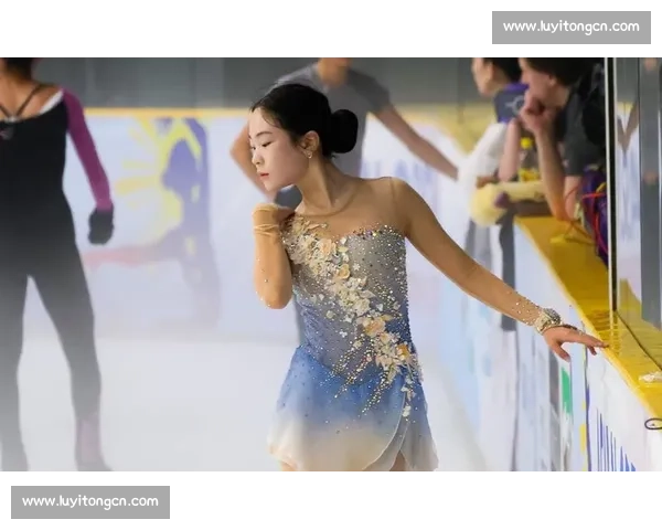韩萝（朴恩妃）演绎Roses+Passepied，2025 亚洲花滑公开赛青年组自由滑绽放冰场